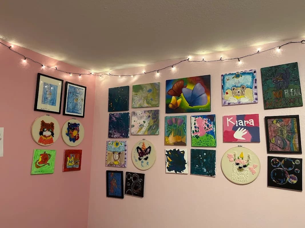 Creating Art Studio photo 3