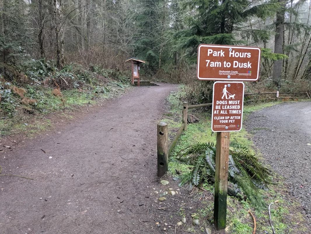 Paradise Valley Conservation Area Parking and Trail Head photo 2