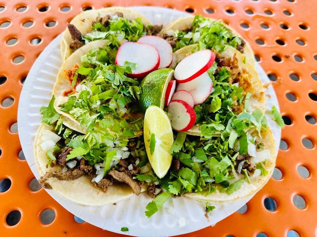 Tacos Pihuamo taco truck photo 2