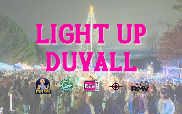 Light Up Duvall Washington Community Event volunteer Christmas Santa